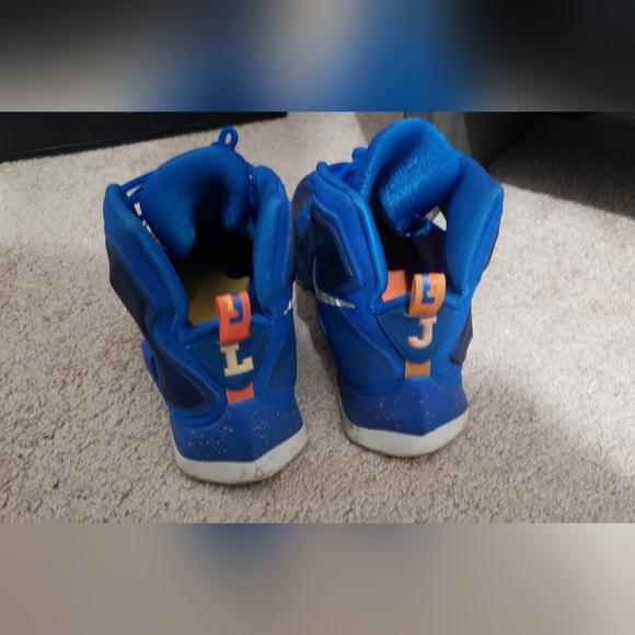 Lebron James nike mens size 11.5 - Picture 2 of 9